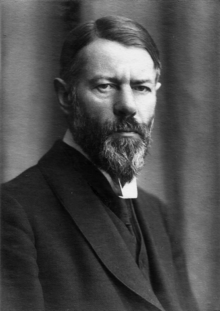 Max Weber in 1918, facing right and looking at the camera